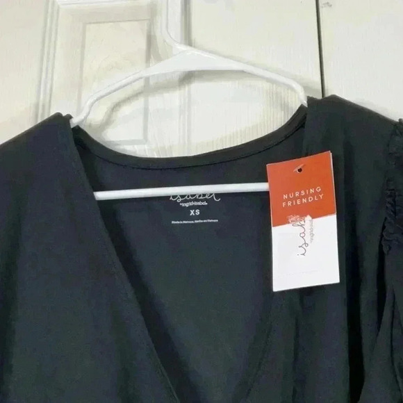 Ingrid+Isabel Maternity Wrap Top Black
Size XS Stretchy - Picture 6 of 9